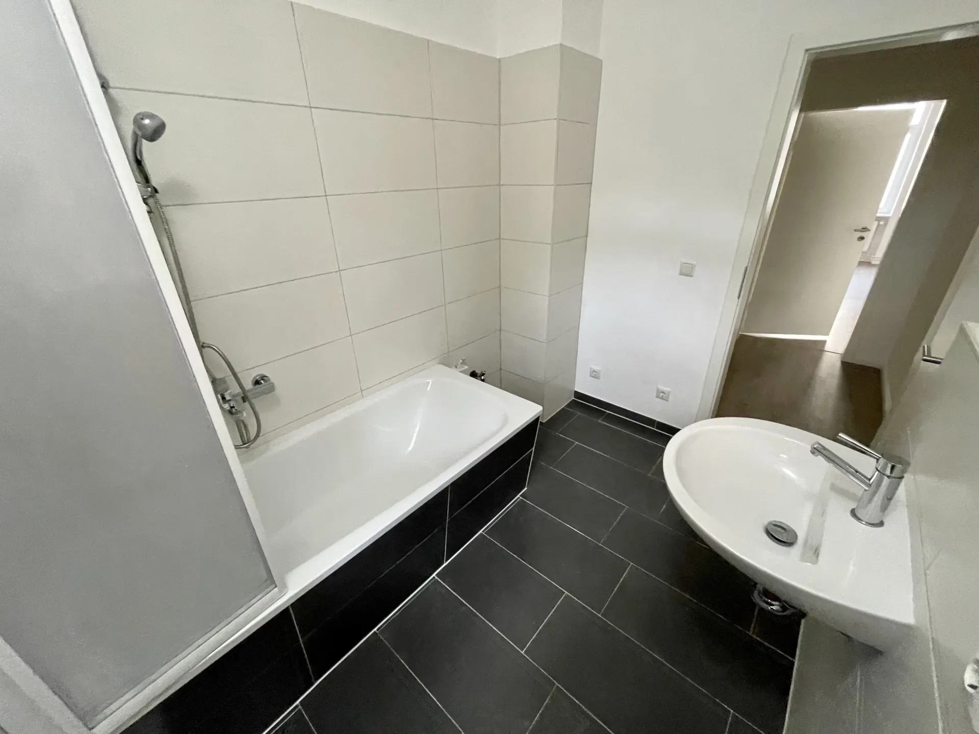 4-Raum-Etagenwohnung in Gera-Pforten, Bild 2