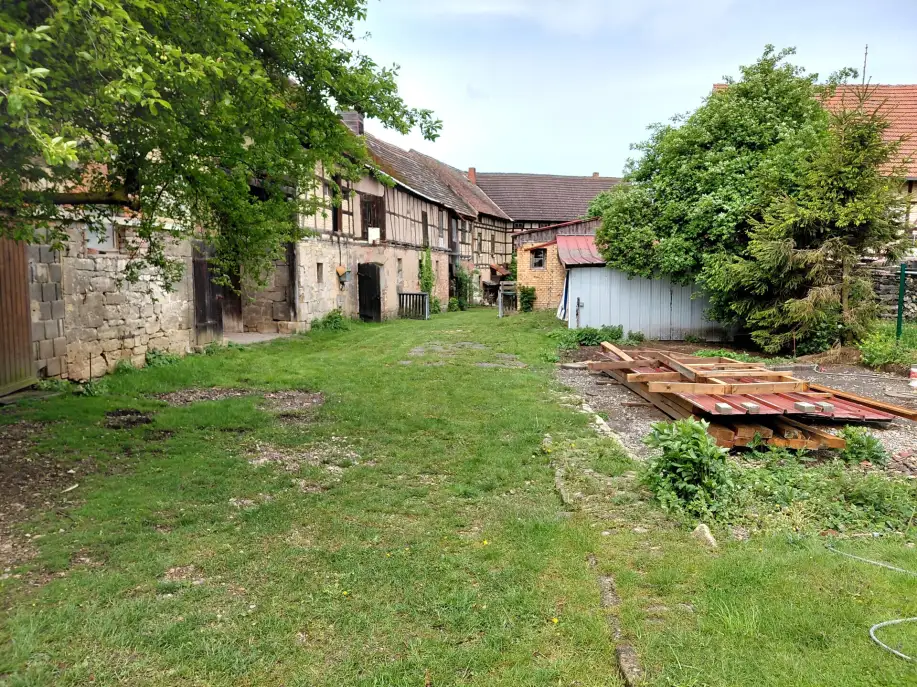 Bauernhaus mit 10 Zimmern in Milda, Bild 3