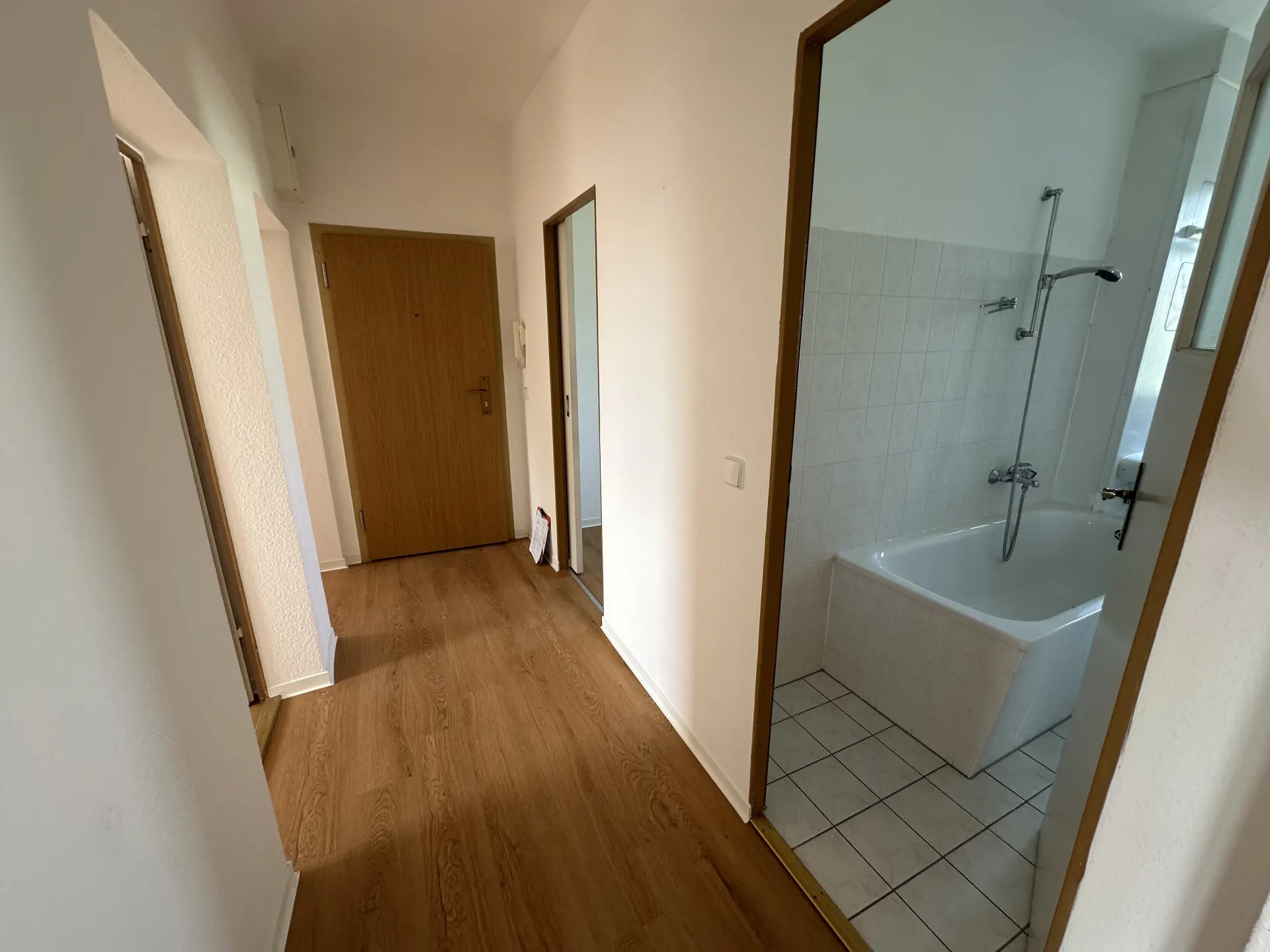 4-Raum-Etagenwohnung in Gera-Langenberg, Bild 2